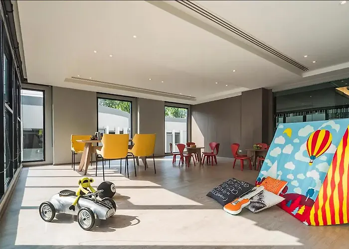 2 Bed Room, Large Living Room @ Central Pattaya