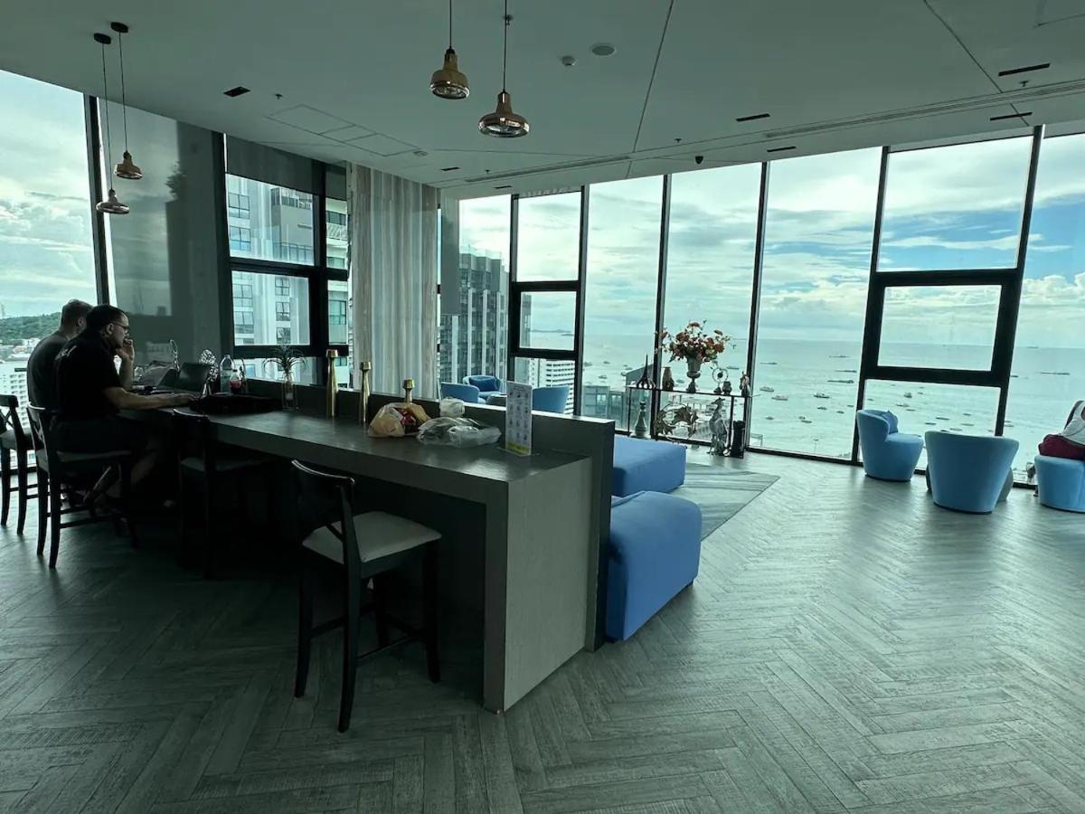2 Bed Room, Large Living @ อพาร์ทเม้น Pattaya